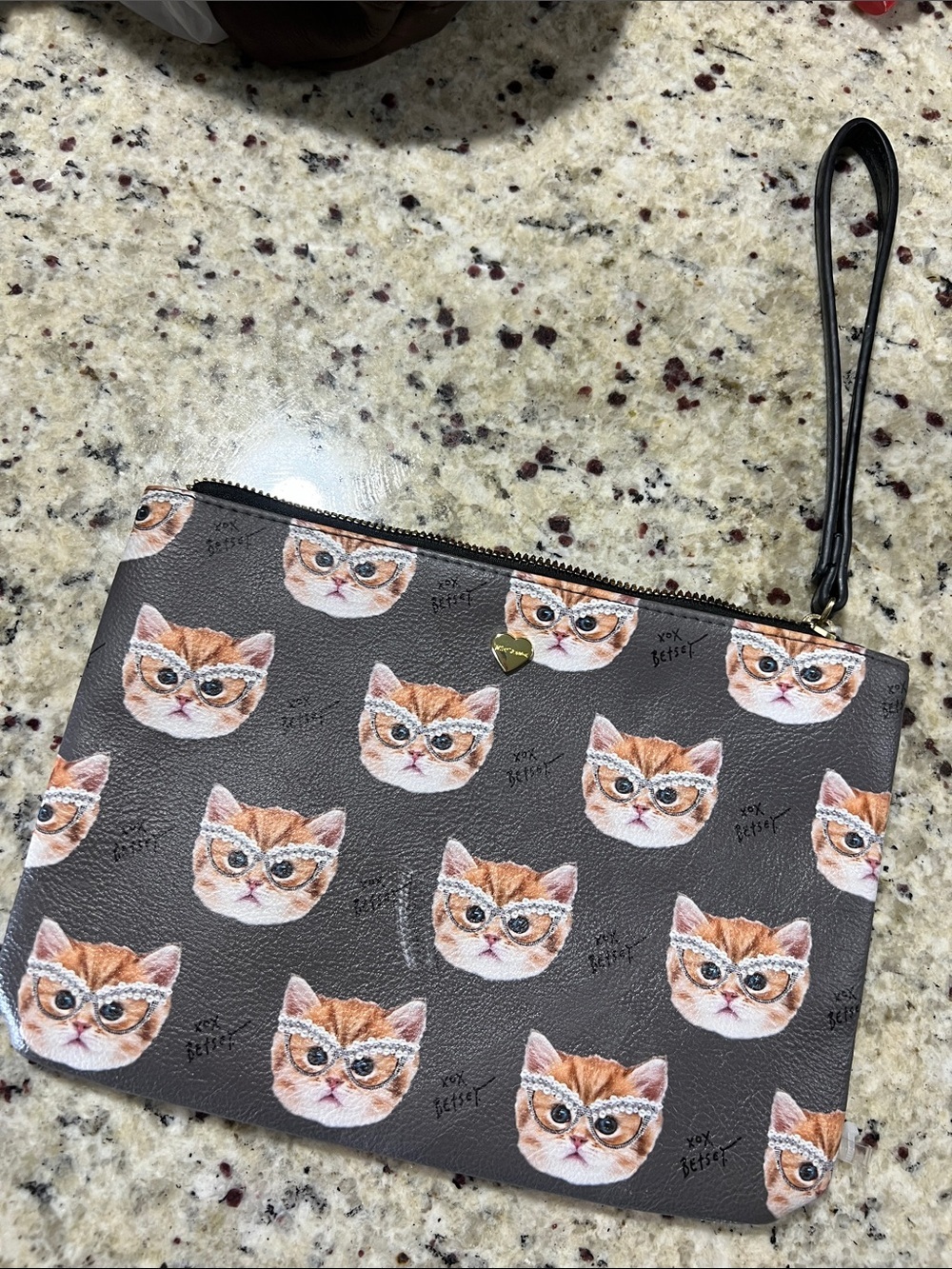 Betsey Johnson Black Wristlet with Orange Cat Faces - Picture 6 of 6